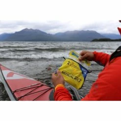Adventure Medical Kits Ultralight & Watertight .7 7 Adventure Medical Kits Ultralight & Watertight .7 -Climbing Accessories Outlet Shop 0125 0291 ultralight watertight 7 lifestyle1 rsz 75712.1626821758