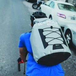 IceMule Pro Large 23L 19 IceMule Pro Large 23L -Climbing Accessories Outlet Shop 1014 grey lifestyle 2 rsz 26245.1649872447