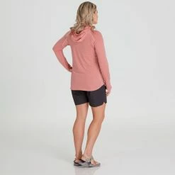 NRS Silkweight Hoodie - Women's -Climbing Accessories Outlet Shop 10140 05 Mauve Model Back 090221 2000x2000 rsz 57534.1647968653