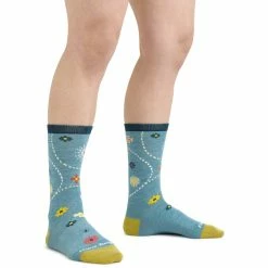 Darn Tough Garden Crew Lightweight - Women's 7 Darn Tough Garden Crew Lightweight - Women's -Climbing Accessories Outlet Shop 1610 Aqua Model rsz 09025.1677097088