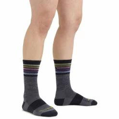 Darn Tough Kelso Micro Crew Lightweight Cushion - Women's (Fall 2022) 7 Darn Tough Kelso Micro Crew Lightweight Cushion - Women's (Fall 2022) -Climbing Accessories Outlet Shop 1968 Slate Model rsz 95863.1677097586