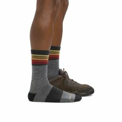 Darn Tough Kelso Micro Crew Light Cushion - Men's (Fall 2022) 6 Darn Tough Kelso Micro Crew Light Cushion - Men's (Fall 2022) -Climbing Accessories Outlet Shop 1973 gray footwear rsz 17543.1676924790