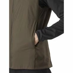 Arc'teryx Atom LT Vest - Men's 10 Arc'teryx Atom LT Vest - Men's -Climbing Accessories Outlet Shop 24110 atom lt vest m dracaena hand pocket f20 rsz 69023.1648764819