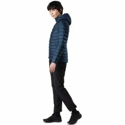 Arc'teryx Cerium LT Hoody - Women's -Climbing Accessories Outlet Shop 26125 cerium lt hoody w timelapse full view f21 rsz 69783.1648766099