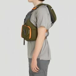 NRS Chinook Fishing PFD - Unisex -Climbing Accessories Outlet Shop 40009 05 Bark Model SideCrop 041522 rsz 34225.1677220617