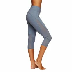 Kari Traa Isabelle Capri - Women's (Spring 2019) -Climbing Accessories Outlet Shop 622199 isabelle capri jeans model 2 karitraa 80798.1676492107