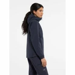 Arc'teryx Atom Hoody - Women's (Fall 2022) 17 Arc'teryx Atom Hoody - Women's (Fall 2022) -Climbing Accessories Outlet Shop Atom Hoody Black Sapphire Women s Side View Right rsz 73897.1663274398.1280.1280 91544.1674262449