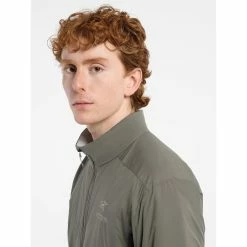 Arc'teryx Atom LT Jacket - Men's -Climbing Accessories Outlet Shop Atom LT Jacket Forage Collar Detail rsz 54024.1675294924