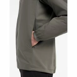 Arc'teryx Atom LT Jacket - Men's -Climbing Accessories Outlet Shop Atom LT Jacket Forage Pocket Detail rsz 72172.1675294924