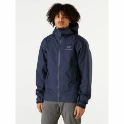 Arc'teryx Beta Jacket - Men's (Fall 2022) 13 Arc'teryx Beta Jacket - Men's (Fall 2022) -Climbing Accessories Outlet Shop Beta Jacket Black Sapphire Front View rsz 90522.1668197959.1280.1280 28471.1674262359