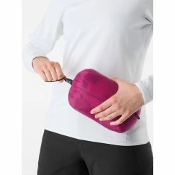 Arc'teryx Cerium Hoody - Women's (Fall 2022) 21 Arc'teryx Cerium Hoody - Women's (Fall 2022) -Climbing Accessories Outlet Shop Cerium Hoody Synth Women s Packed rsz 76913.1666297261.1280.1280 38306.1675356418