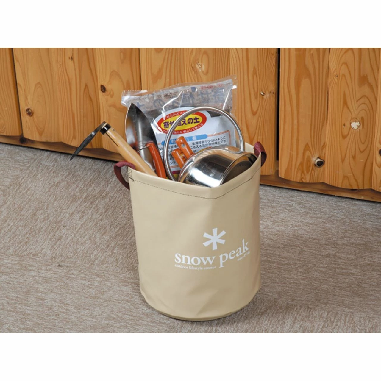 Snow Peak Camping Bucket Small 7 Snow Peak Camping Bucket Small - Image 7