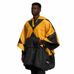 The North Face Wawona Fuzzy Blanket -Climbing Accessories Outlet Shop NF0A52US 8A2 modelback rsz 13462.1656347262