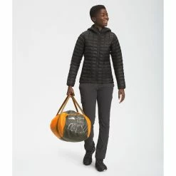 The North Face Wawona 6 -Climbing Accessories Outlet Shop NF0A52VM Z3U modelback rsz 90871.1653497052