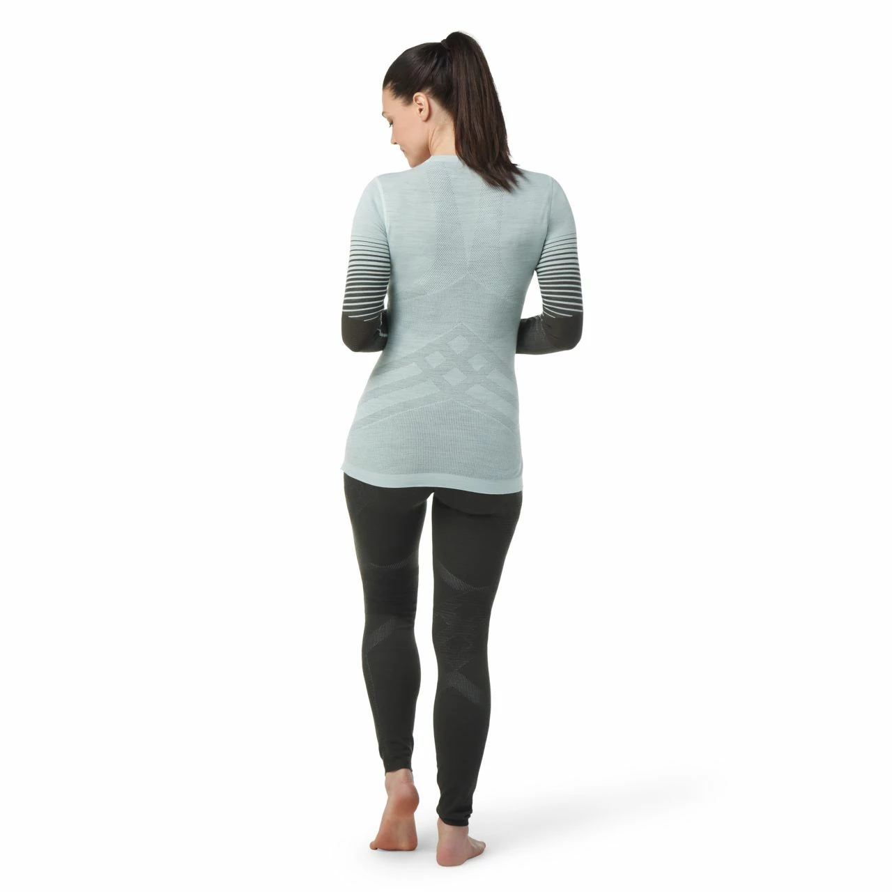 Smartwool Intraknit Thermal Merino Base Layer Pattern Crew - Women's 3 Smartwool Intraknit Thermal Merino Base Layer Pattern Crew - Women's - Image 3