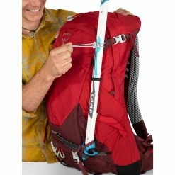Osprey Stratos 34 - Men's 29 Osprey Stratos 34 - Men's -Climbing Accessories Outlet Shop Stratos 34L S22 Detail2 PoinsettiaRed rsz 49282.1655767949
