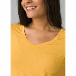 Prana Foundation Short Sleeve V Neck - Women's (Spring 2022) -Climbing Accessories Outlet Shop W11170142 BIRCHHEATHER ALT 5 rsz 34736.1644208740