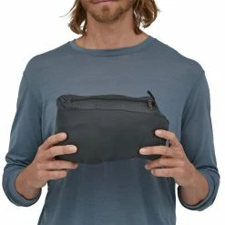 Patagonia Down Sweater Vest - Men's 19 Patagonia Down Sweater Vest - Men's -Climbing Accessories Outlet Shop WBF22 84623 BLK CSSTUFF rsz 53546.1661212683