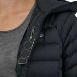 Patagonia Down Sweater Hoody - Women's (Fall 2022) 32 Patagonia Down Sweater Hoody - Women's (Fall 2022) -Climbing Accessories Outlet Shop WBF22 84712 BLK MWPATCH rsz 80388.1661278032