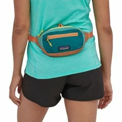 Patagonia Ultralight Black Hole Mini Hip Pack 17 Patagonia Ultralight Black Hole Mini Hip Pack -Climbing Accessories Outlet Shop WBS22 49447 PWCU BP2 rsz 35293.1673646980
