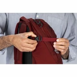 Osprey Apogee 21 Osprey Apogee -Climbing Accessories Outlet Shop apogee f19 detail2 rivetred 59727.1626822826