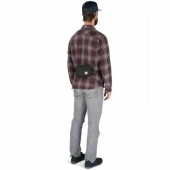 Osprey Arcane Waist Pack 28 Osprey Arcane Waist Pack -Climbing Accessories Outlet Shop arcanewaist f21 onbody2 stonewashblack rsz 77052.1643670187