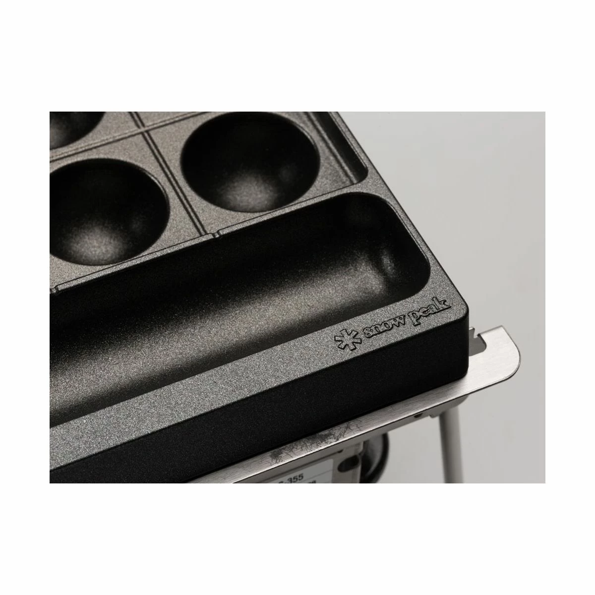 Snow Peak Takoyaki Plate 9 Snow Peak Takoyaki Plate - Image 9