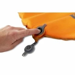 Nemo Flyer Self-Inflating Sleeping Pad (Spring 2022) -Climbing Accessories Outlet Shop flyer cross valve open2 rsz 86419.1671145979