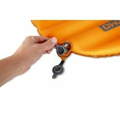 Nemo Flyer Self-Inflating Sleeping Pad (Spring 2022) -Climbing Accessories Outlet Shop flyer cross valve open3 rsz 83279.1671145979