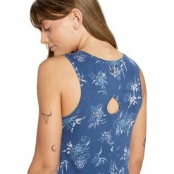 Sherpa Kira Tank - Women's (Spring 2022) 18 Sherpa Kira Tank - Women's (Spring 2022) -Climbing Accessories Outlet Shop kira tank neelo model back rsz 59811.1647375158