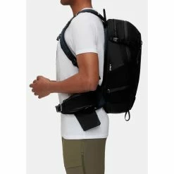 Mammut Lithium 15 10 Mammut Lithium 15 -Climbing Accessories Outlet Shop mam lithium 15 black on model 2 rsz 98778.1674515759