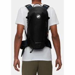 Mammut Lithium 15 11 Mammut Lithium 15 -Climbing Accessories Outlet Shop mam lithium 15 black on model 3 rsz 65956.1674515759