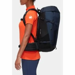 Mammut Lithium 30 - Women's -Climbing Accessories Outlet Shop mam lithium 30 women marine black on model2 rsz 03383.1674519801