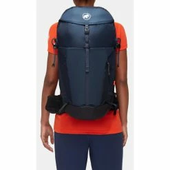 Mammut Lithium 30 - Women's -Climbing Accessories Outlet Shop mam lithium 30 women marine black on model3 rsz 95770.1674519801