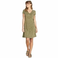 Sherpa Padma Wrap Dress - Women's (Spring 2022) -Climbing Accessories Outlet Shop padma wrap dress evergreen model front full view 29233.1664924748