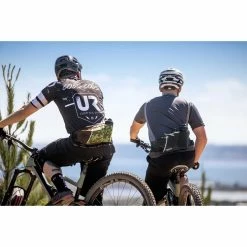 Camelbak Podium Flow Belt -Climbing Accessories Outlet Shop podium flow belt 21oz v3 rsz 13990.1646434377