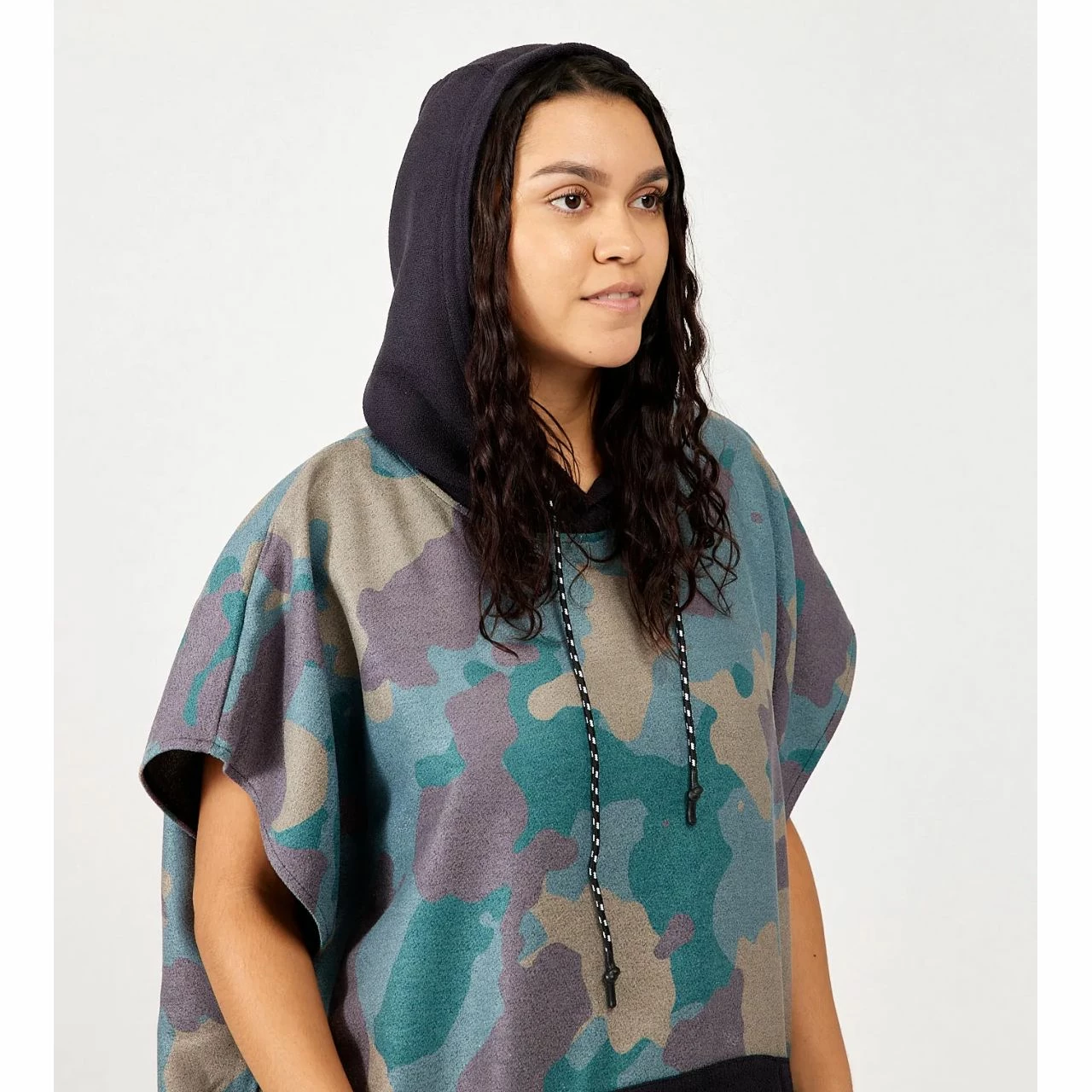 Nomadix Changing Poncho - Small/Medium 9 Nomadix Changing Poncho - Small/Medium - Image 9