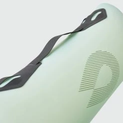 Hydrapak Seeker 2L 21 Hydrapak Seeker 2L -Climbing Accessories Outlet Shop seeker 2l detail handle 1080px webres 900x rsz 15170.1626823724