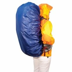 Sea To Summit Ultra-Sil Pack Cover 8 Sea To Summit Ultra-Sil Pack Cover -Climbing Accessories Outlet Shop ultra sill pack cover blue on model 1 29889.1651170495