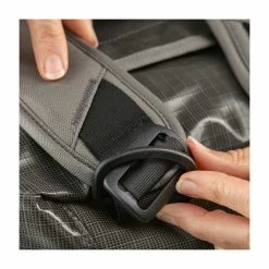 Patagonia Black Hole Duffel 70L (Fall 2022) 23 Patagonia Black Hole Duffel 70L (Fall 2022) -Climbing Accessories Outlet Shop wbf18 49338 hexg buckle3 1 1 51565.1663890065.1280.1280 18228.1671217580