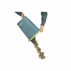 Ruffwear Kibble Kaddie 12 Ruffwear Kibble Kaddie -Climbing Accessories Outlet Shop web 20701 kibble kaddie slate blue front pouring kibble off frame 85174.1626823024