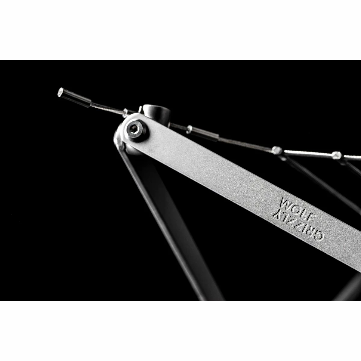 Wolf And Grizzly Grill M1 Edition With Fire Set 21 Wolf And Grizzly Grill M1 Edition With Fire Set - Image 21